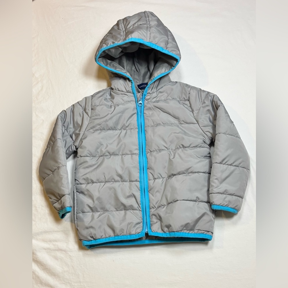 Andy & Evan kids puffer jacket sz 5 boys, gray, poly fill, light blue trim.